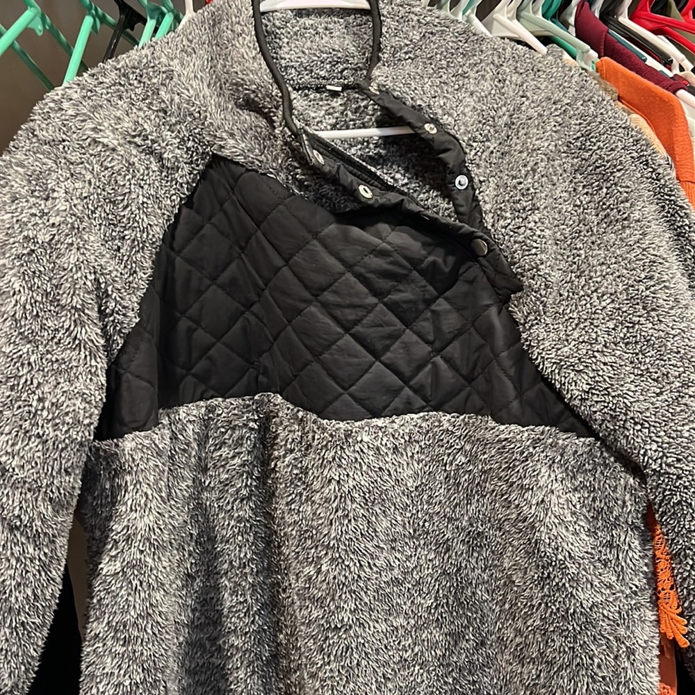 Cowl neck jacket - Picture 2 of 3